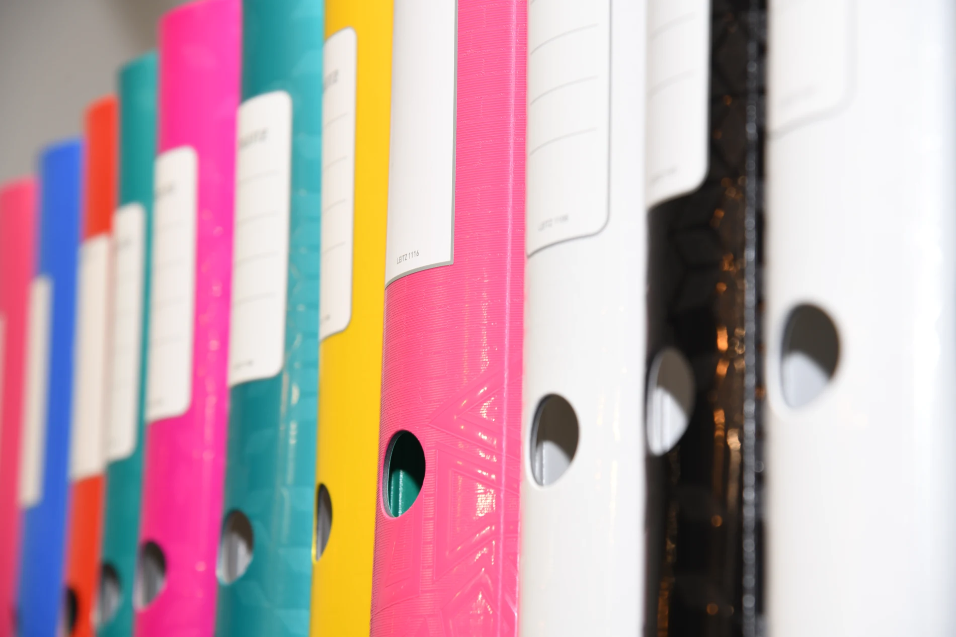 Bürobedarf: Farben und Details aus dem Sortiment.